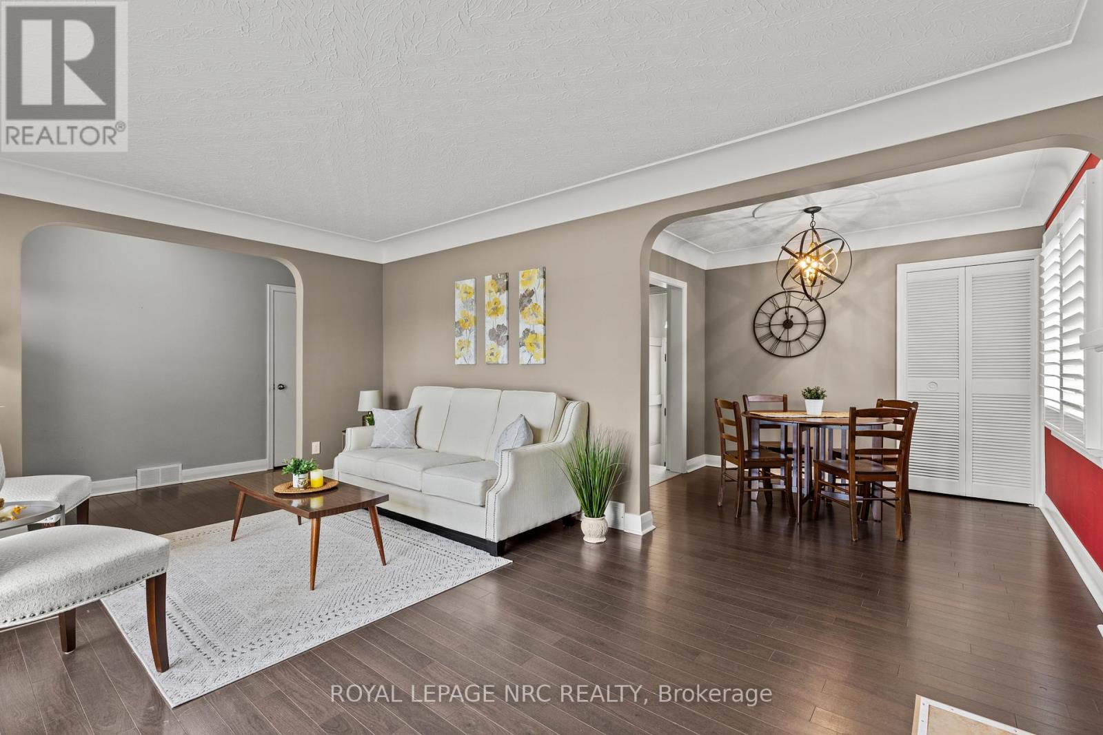 10 Whiteoak Drive, St. Catharines, Ontario  L2M 3B4 - Photo 8 - X12182145