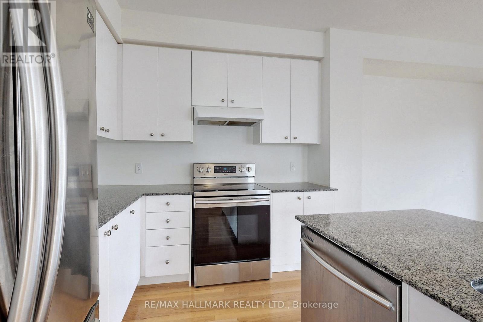 1 Bellflower Lane, Richmond Hill, Ontario  L4E 1E7 - Photo 13 - N12181996