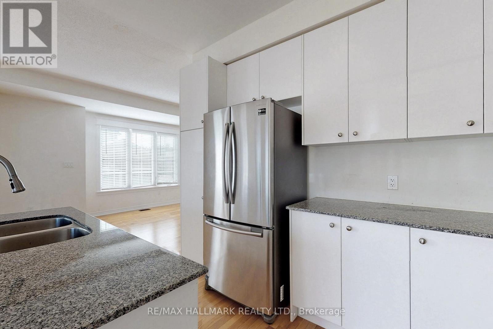 1 Bellflower Lane, Richmond Hill, Ontario  L4E 1E7 - Photo 15 - N12181996