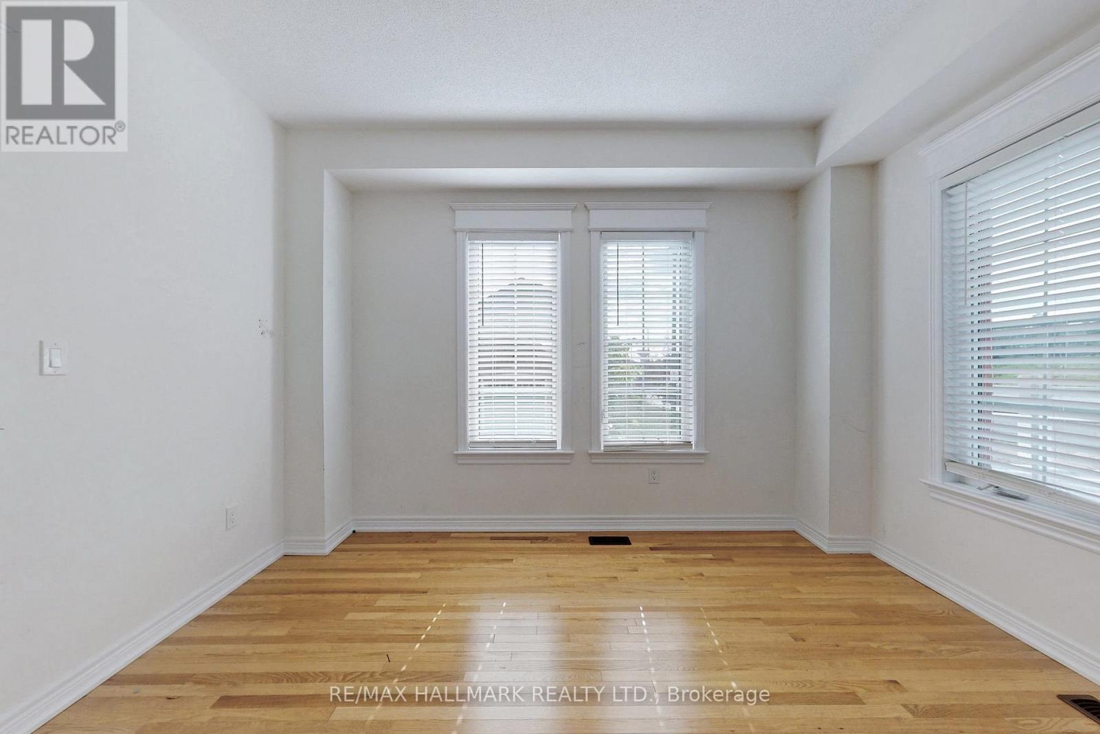 1 Bellflower Lane, Richmond Hill, Ontario  L4E 1E7 - Photo 18 - N12181996