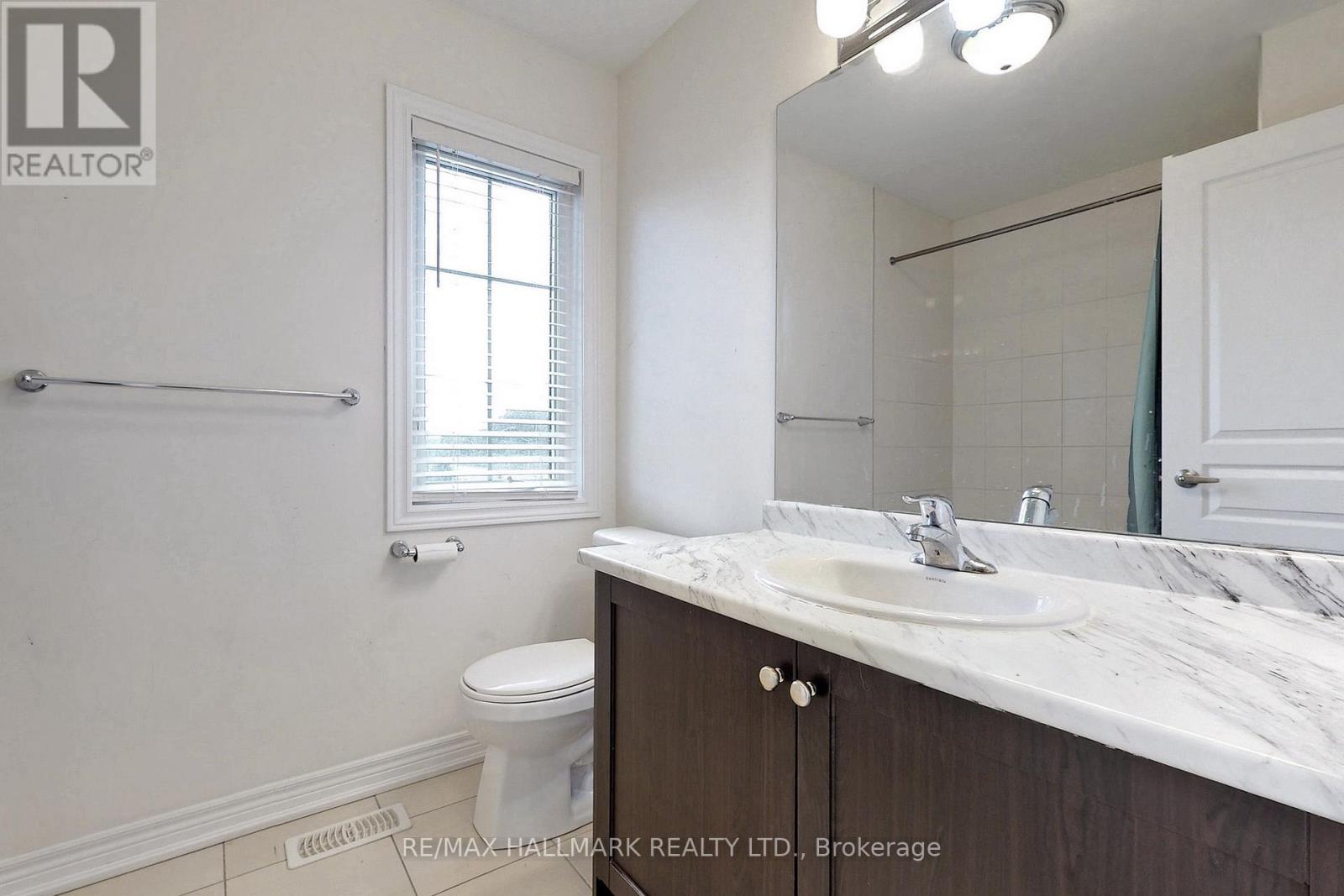 1 Bellflower Lane, Richmond Hill, Ontario  L4E 1E7 - Photo 42 - N12181996