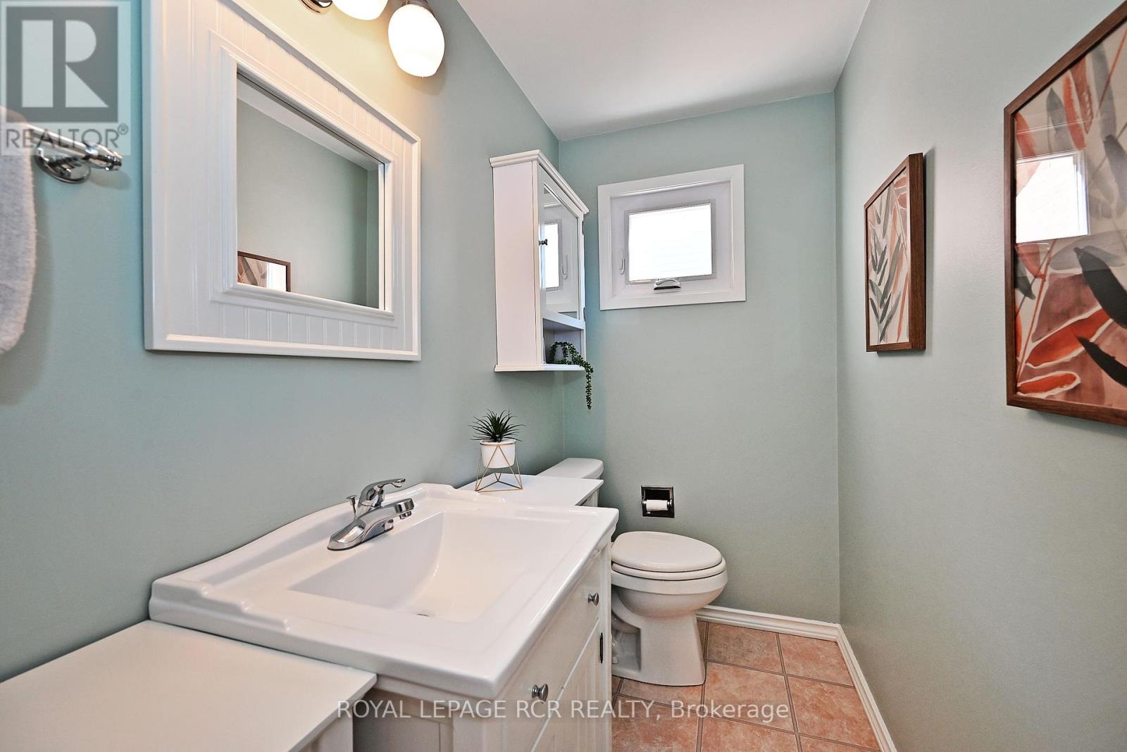 42 Daniele Avenue N, New Tecumseth (Beeton), Ontario  L0G 1A0 - Photo 16 - N12181998