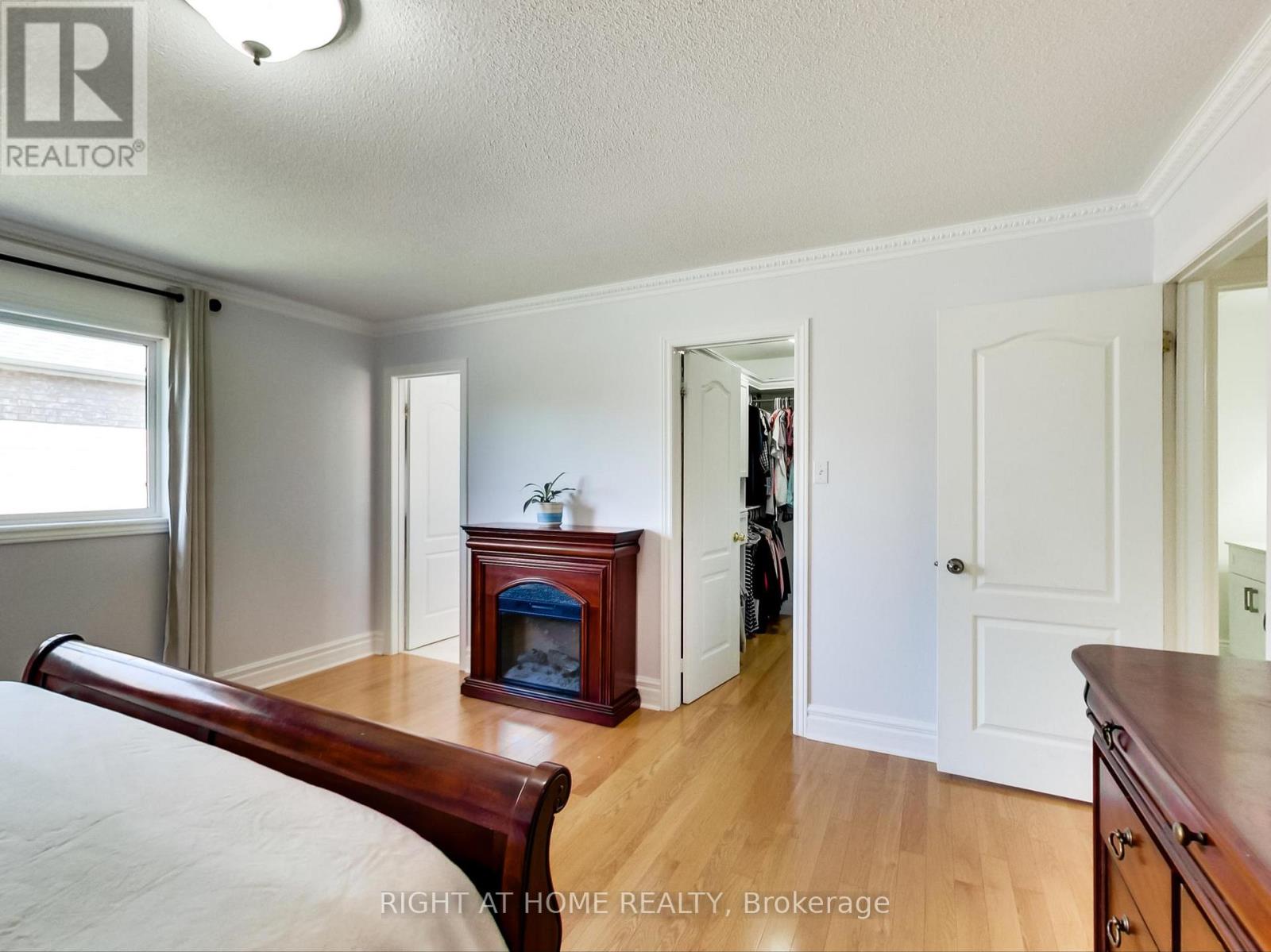331 Austin Paul Drive, Newmarket (Summerhill Estates), Ontario  L3X 2C2 - Photo 32 - N12182060