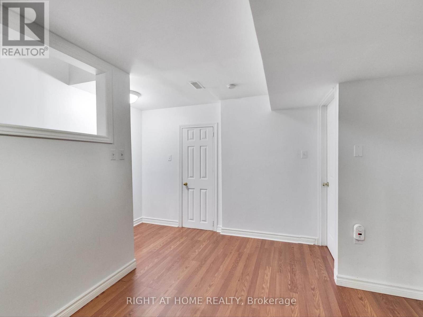 331 Austin Paul Drive, Newmarket, Ontario  L3X 2C2 - Photo 37 - N12182060