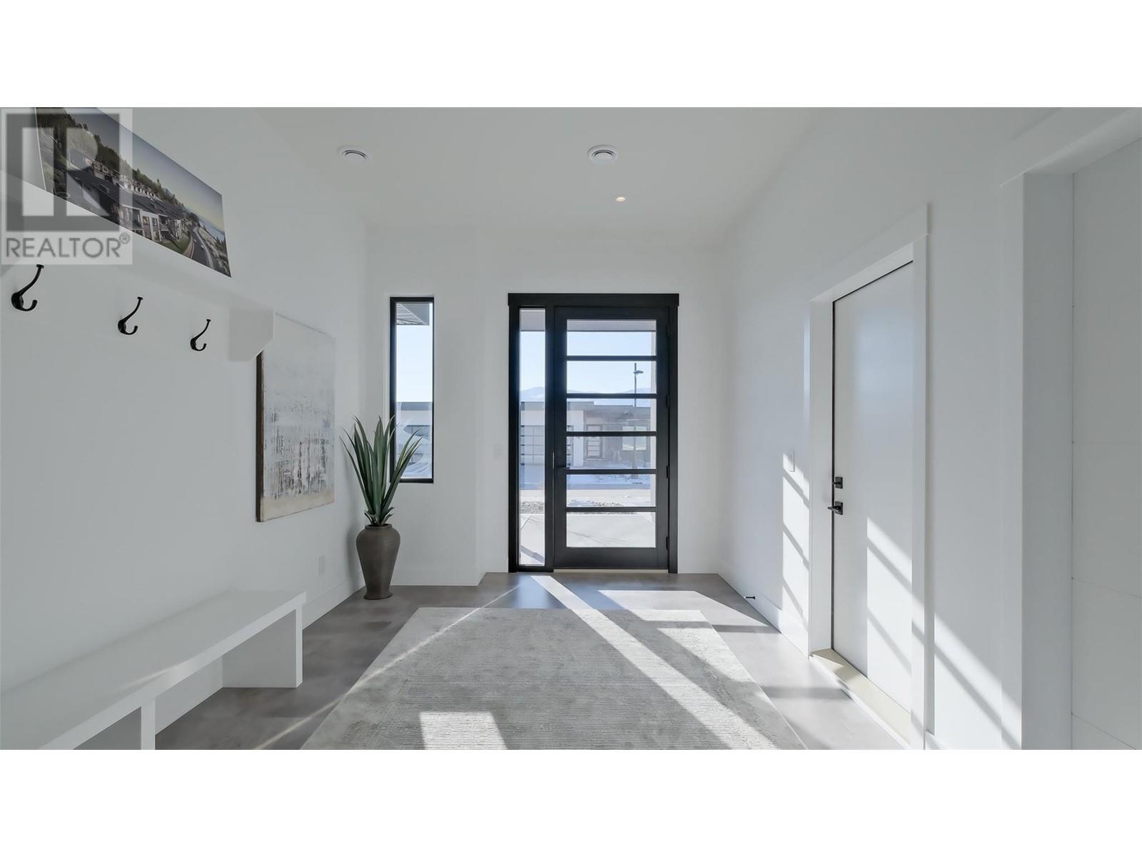 9201 Okanagan Centre Road W Unit# 20, Lake Country, British Columbia  V4V 0B8 - Photo 3 - 10349879