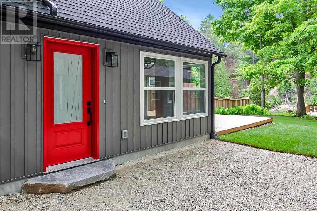 Property at 181 KNOX ROAD E image 5