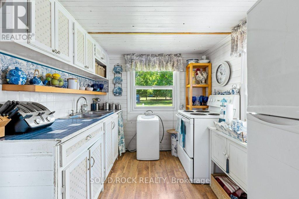 124 Bay Lane, Edwardsburgh/cardinal, Ontario  K0E 1E0 - Photo 18 - X12182147