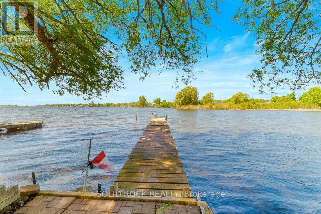 124 Bay Lane, Edwardsburgh/cardinal, Ontario  K0E 1E0 - Photo 3 - X12182147