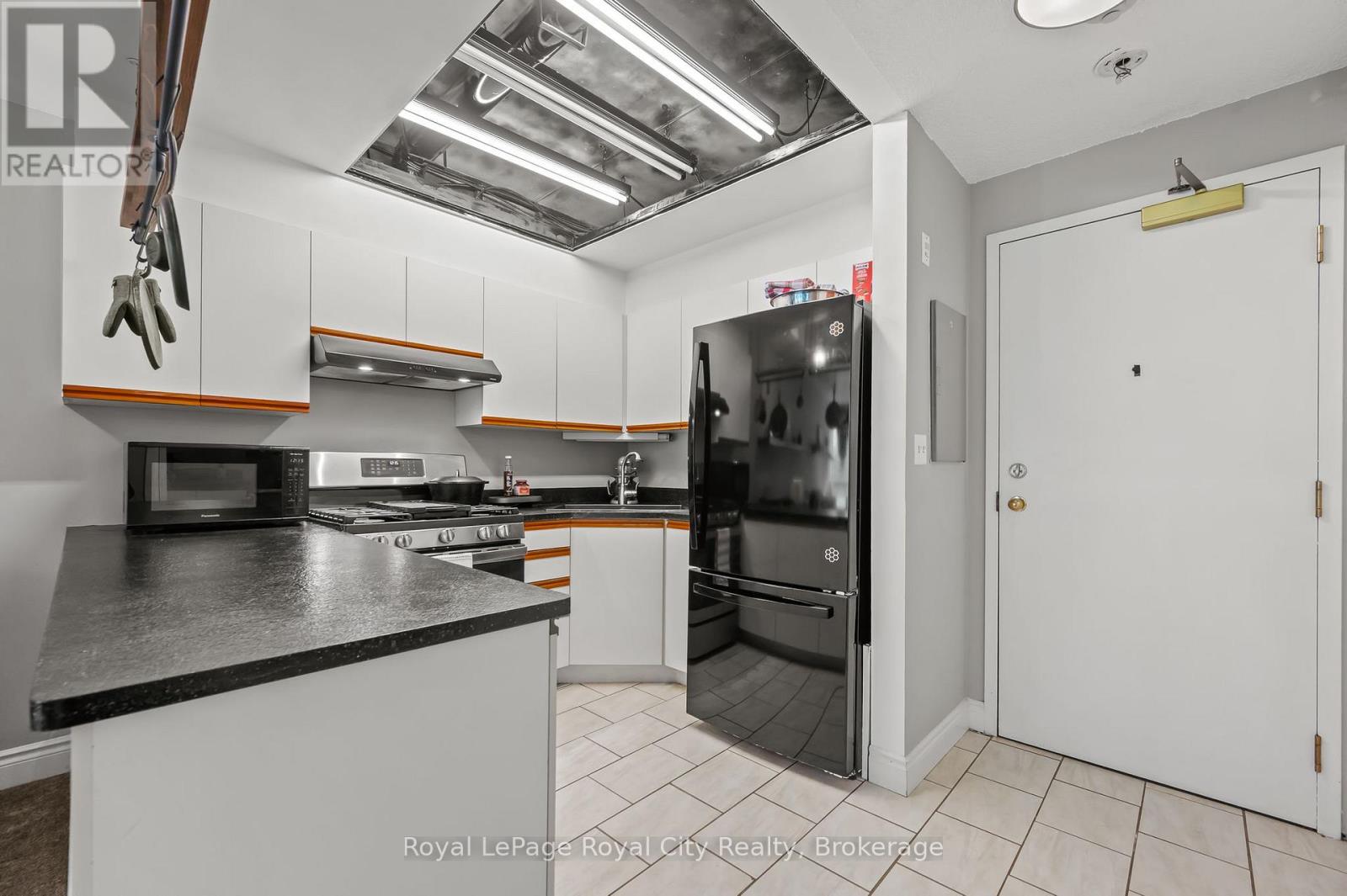 109 - 105 Bagot Street, Guelph (Junction/onward Willow), Ontario  N1H 8H4 - Photo 11 - X12182112