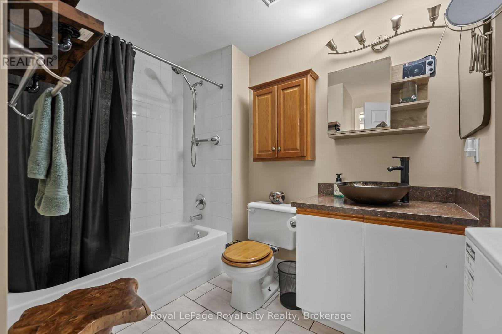 109 - 105 Bagot Street, Guelph (Junction/onward Willow), Ontario  N1H 8H4 - Photo 25 - X12182112