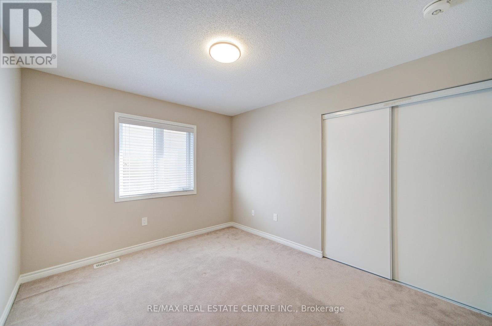 240 Chilver Heights, Milton, Ontario  L9E 1C9 - Photo 39 - W12181974