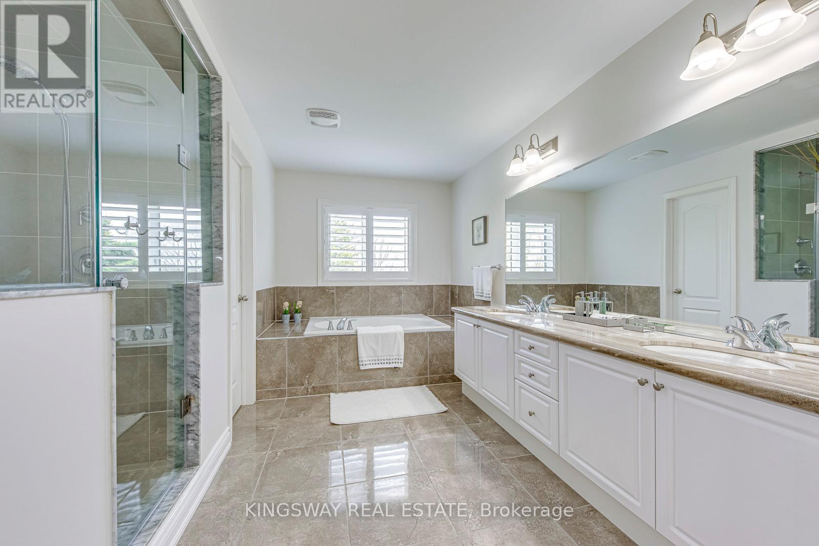3232 Larry Crescent, Oakville (Go Glenorchy), Ontario  L6M 0T1 - Photo 27 - W12181978