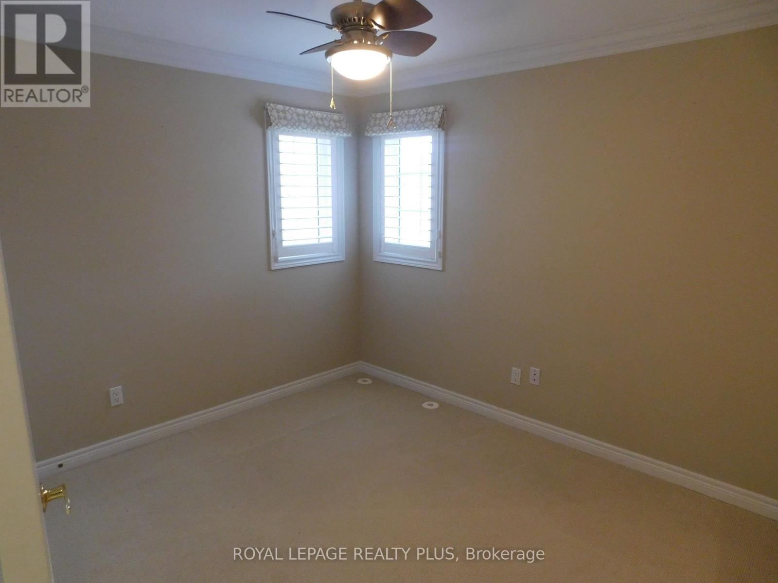 2333 Woodfield Road, Oakville (Ro River Oaks), Ontario  L6H 6Y8 - Photo 12 - W12182042