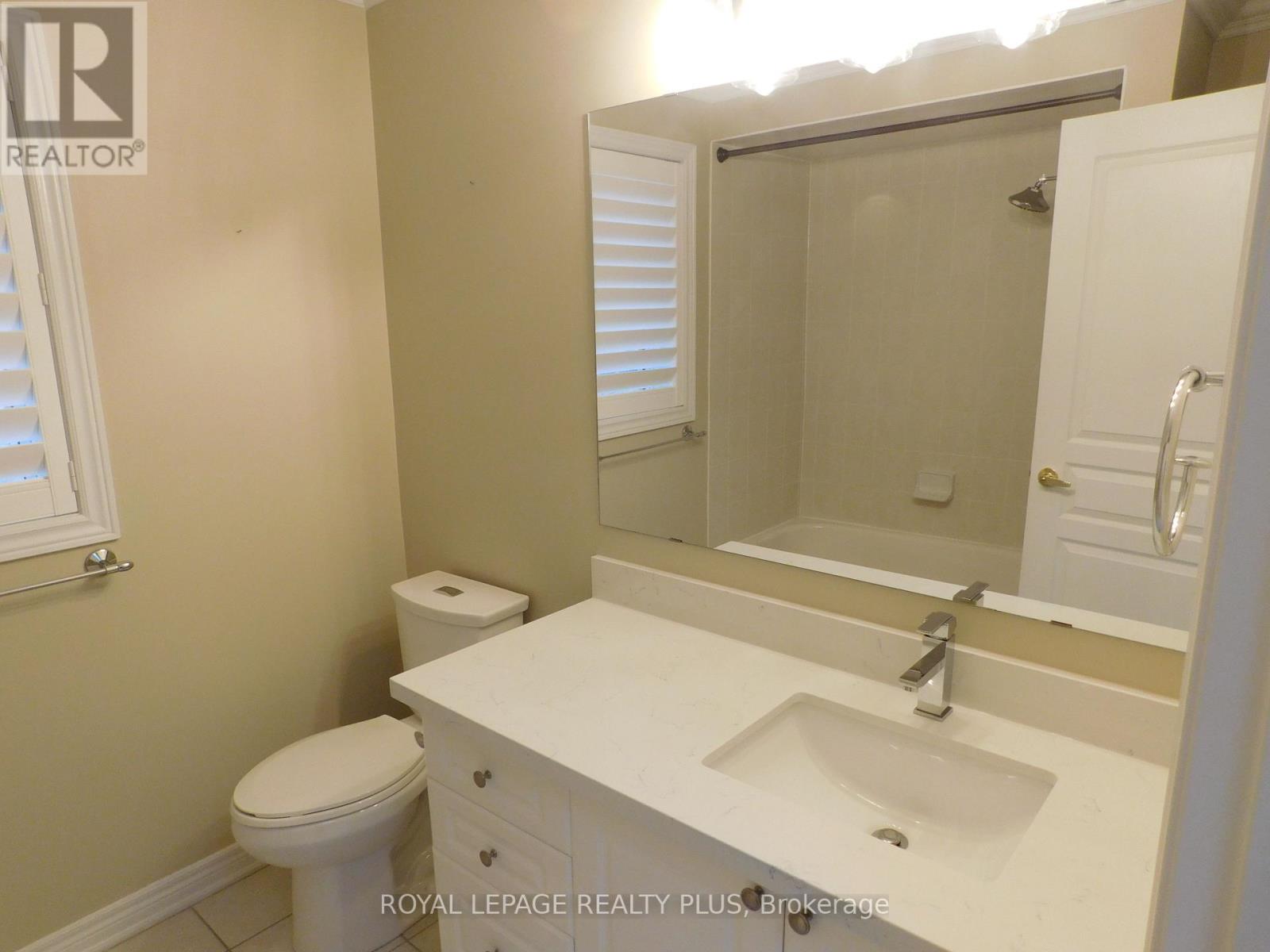 2333 Woodfield Road, Oakville (Ro River Oaks), Ontario  L6H 6Y8 - Photo 13 - W12182042