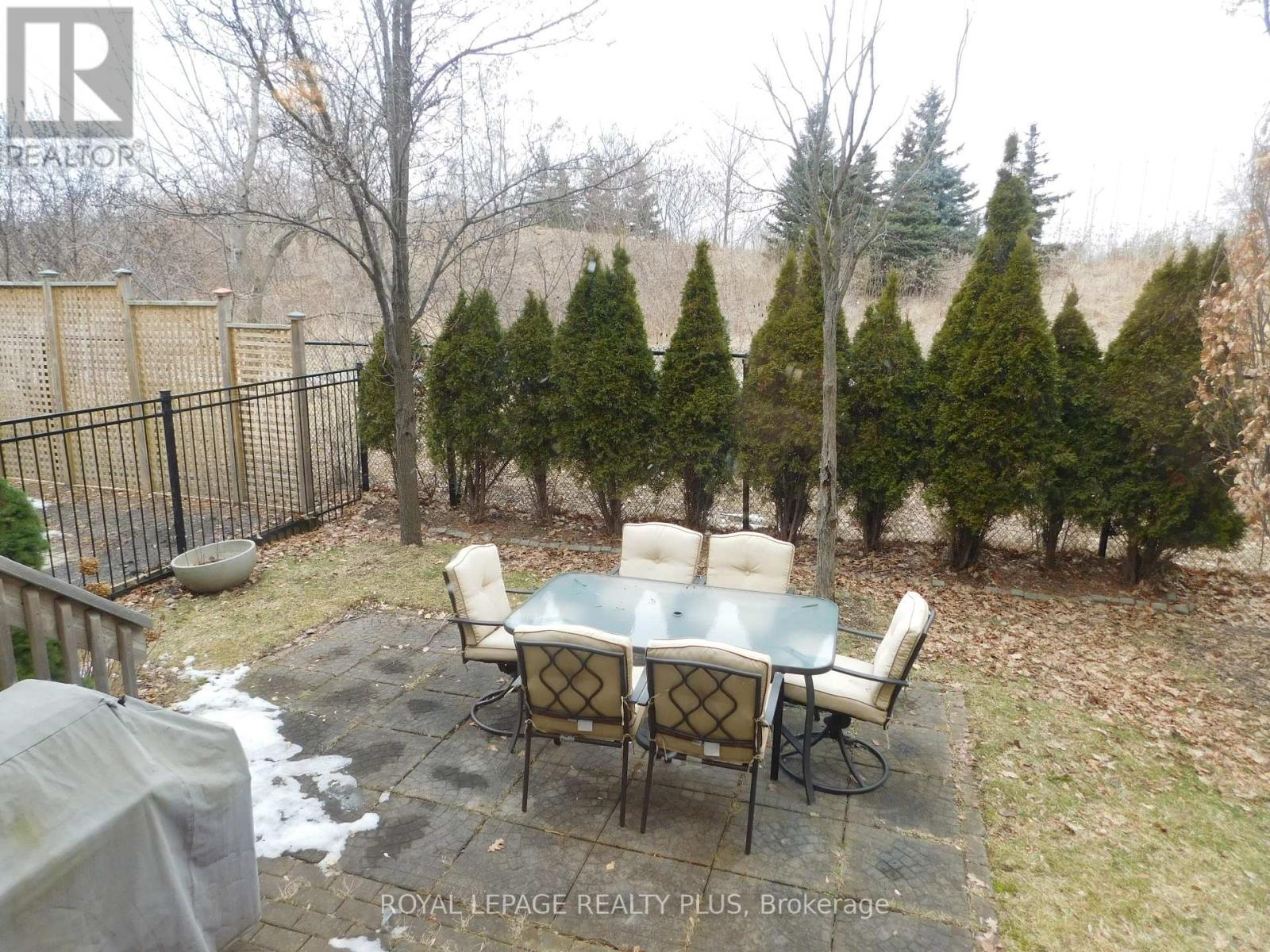 2333 Woodfield Road, Oakville (Ro River Oaks), Ontario  L6H 6Y8 - Photo 20 - W12182042