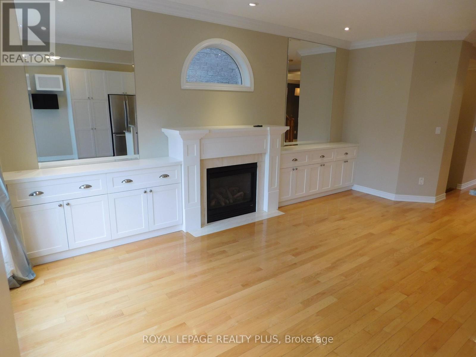 2333 Woodfield Road, Oakville (Ro River Oaks), Ontario  L6H 6Y8 - Photo 6 - W12182042