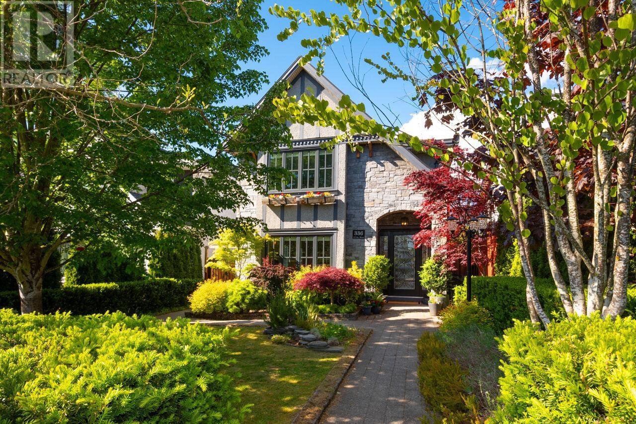 336 W 17th Street, North Vancouver, British Columbia  V7M 1V8 - Photo 39 - R3004532