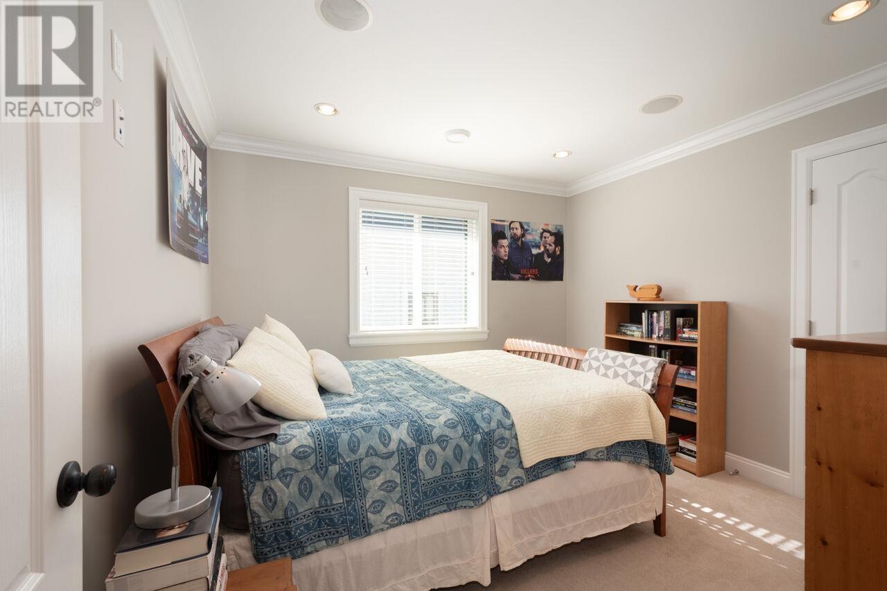 336 W 17th Street, North Vancouver, British Columbia  V7M 1V8 - Photo 23 - R3004532
