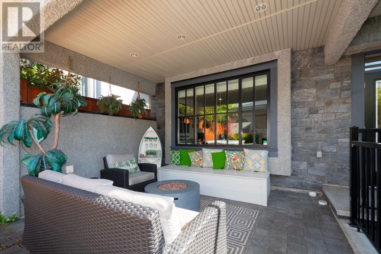 336 W 17th Street, North Vancouver, British Columbia  V7M 1V8 - Photo 29 - R3004532