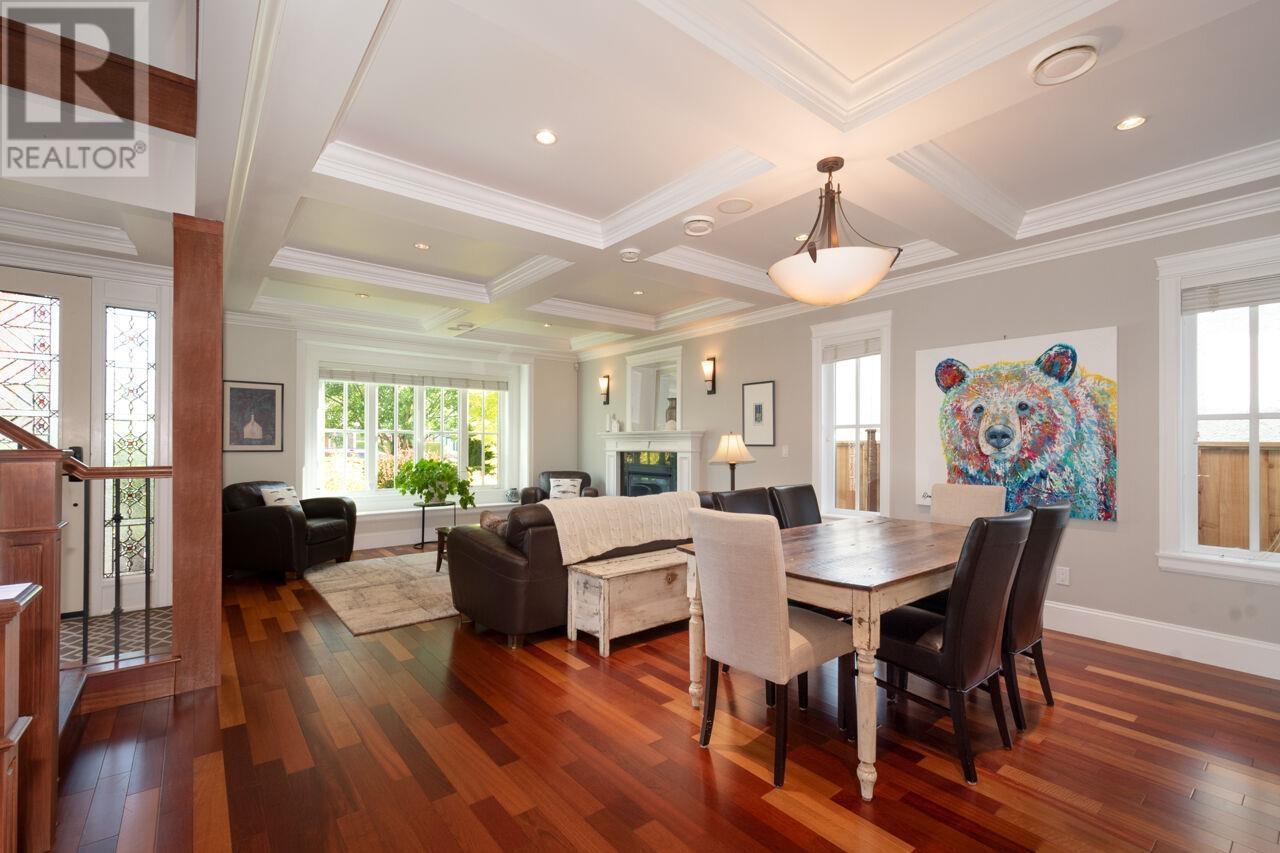 336 W 17th Street, North Vancouver, British Columbia  V7M 1V8 - Photo 8 - R3004532