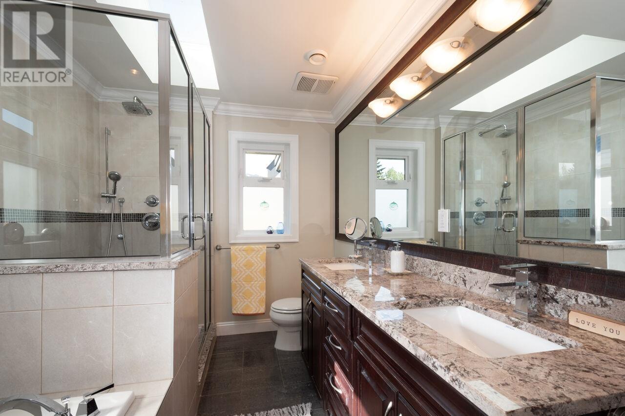 336 W 17th Street, North Vancouver, British Columbia  V7M 1V8 - Photo 20 - R3004532