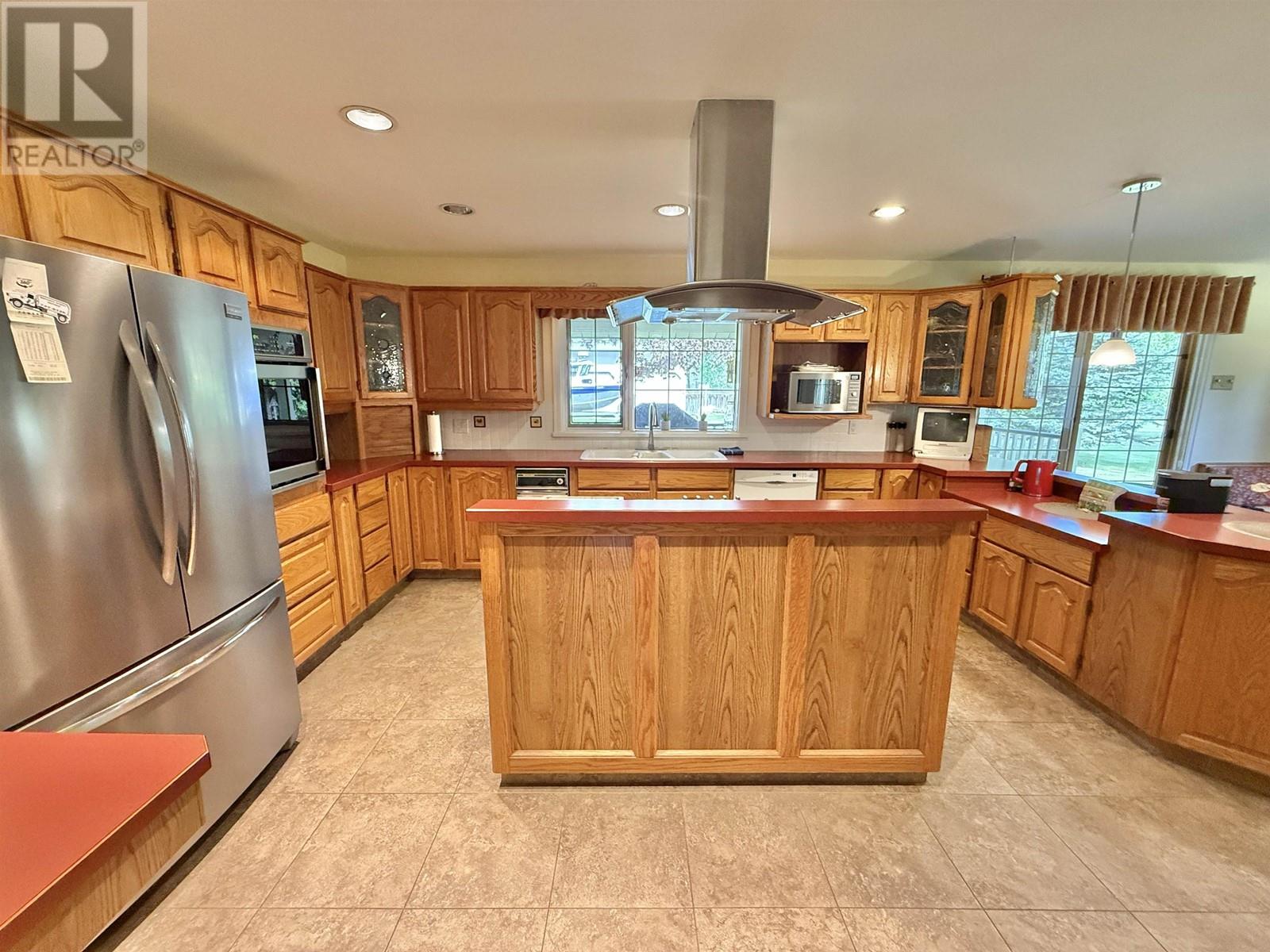 Property at 1385 WELLS ROAD image 4