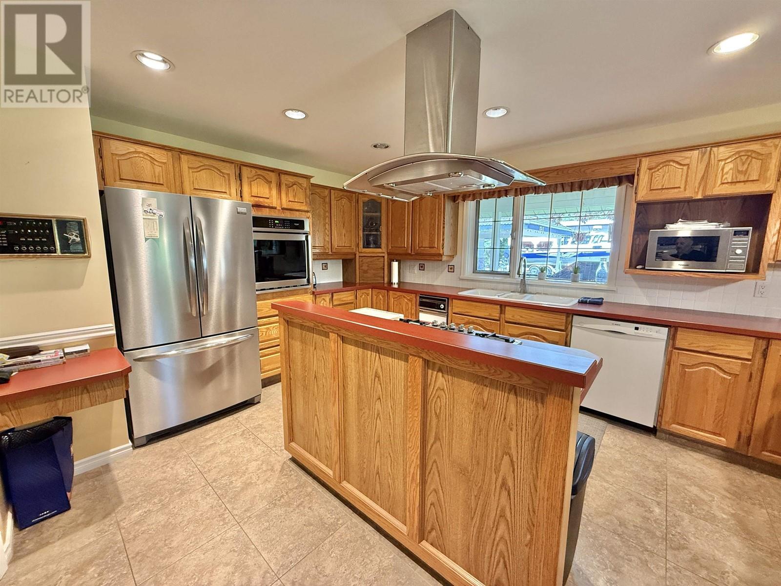 Property at 1385 WELLS ROAD image 5