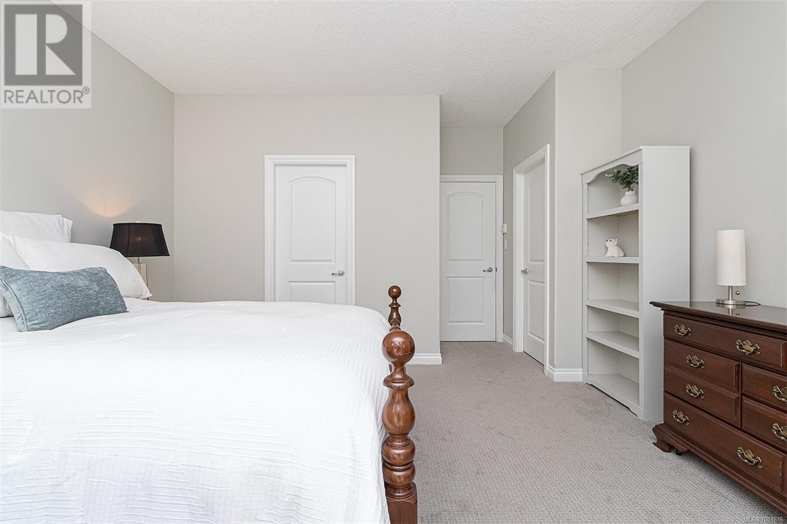 2365 Amelia Ave, Sidney, British Columbia  V8L 2J1 - Photo 24 - 1001616