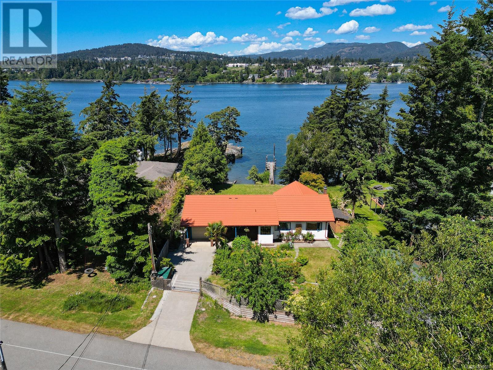 6528 THORNETT Rd, Sooke, British Columbia