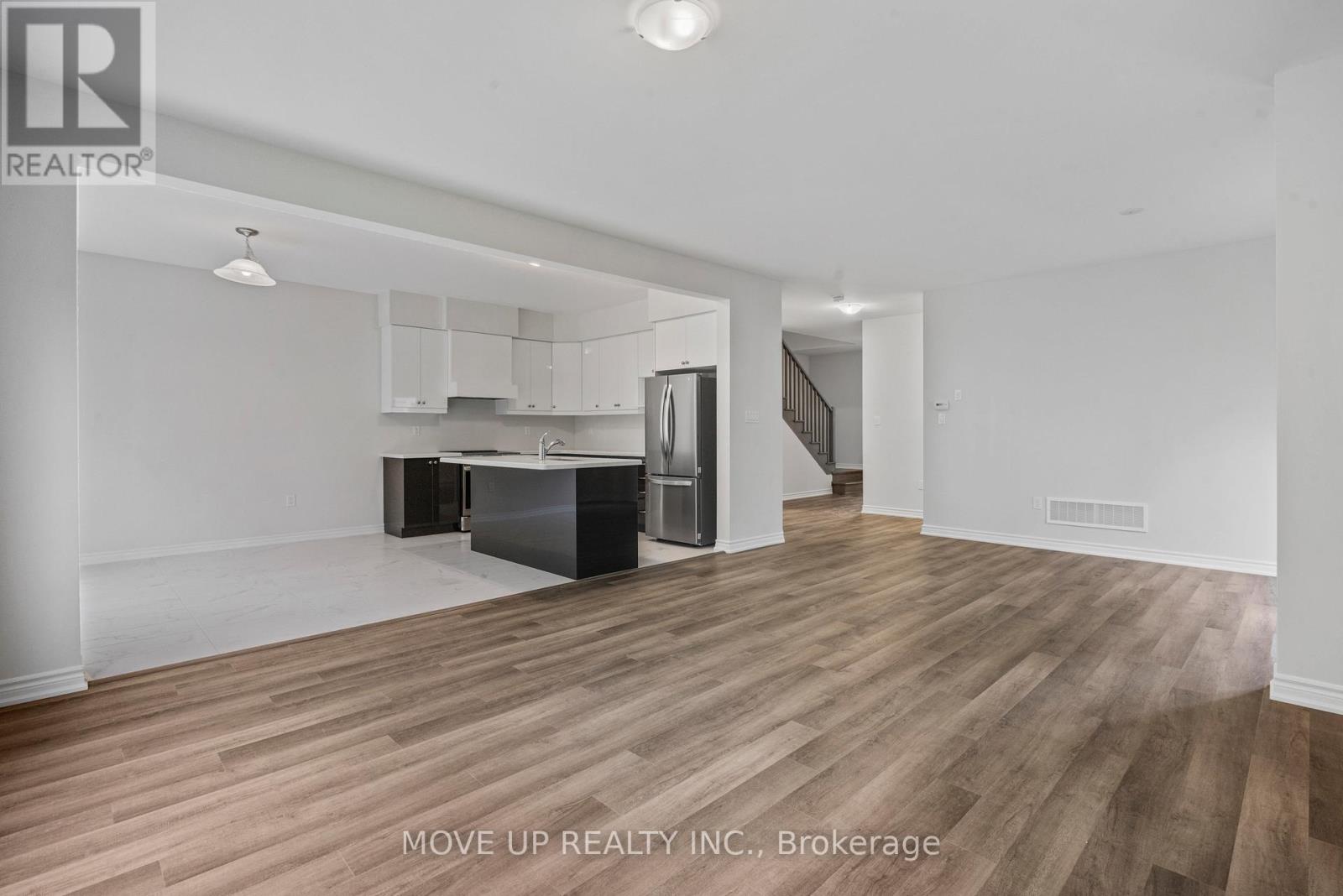 365 Beechwood Forest Lane, Gravenhurst, Ontario  P1P 0H8 - Photo 10 - X12182022