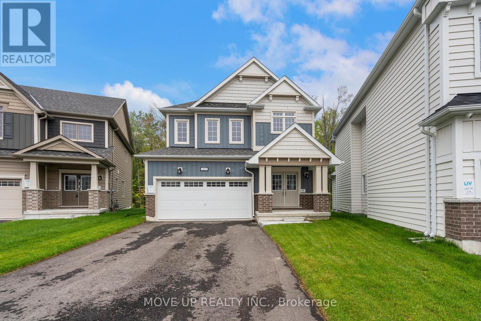 365 Beechwood Forest Lane, Gravenhurst, Ontario  P1P 0H8 - Photo 2 - X12182022