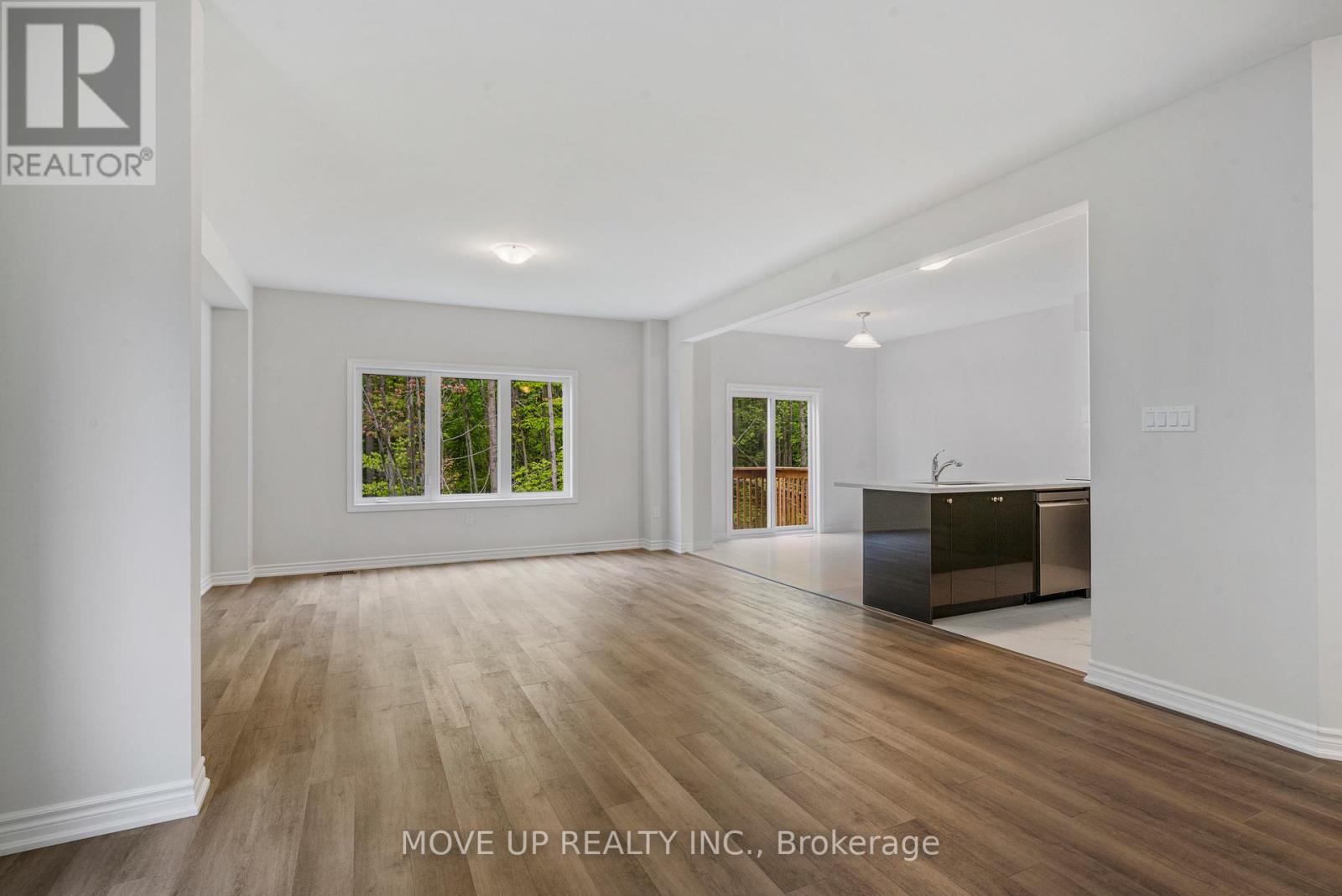 365 Beechwood Forest Lane, Gravenhurst, Ontario  P1P 0H8 - Photo 8 - X12182022