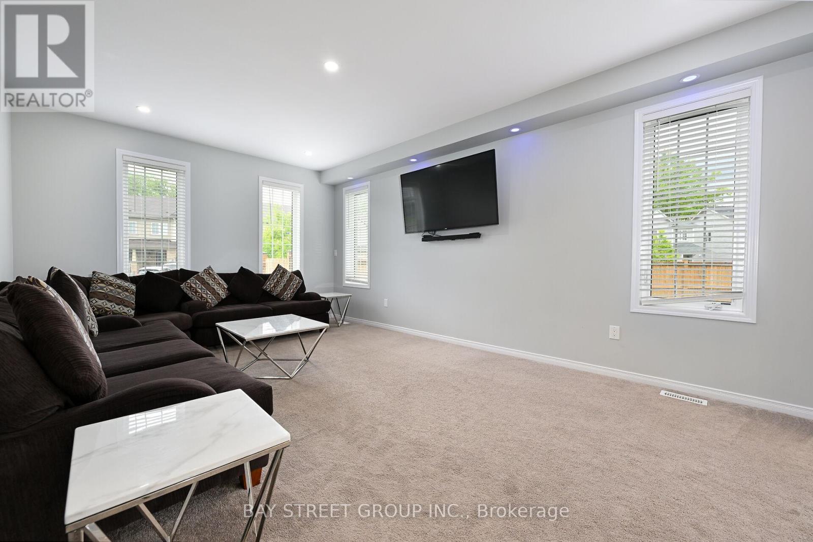 19 Froggy Drive, Thorold, Ontario  L9B 0G9 - Photo 17 - X12182053