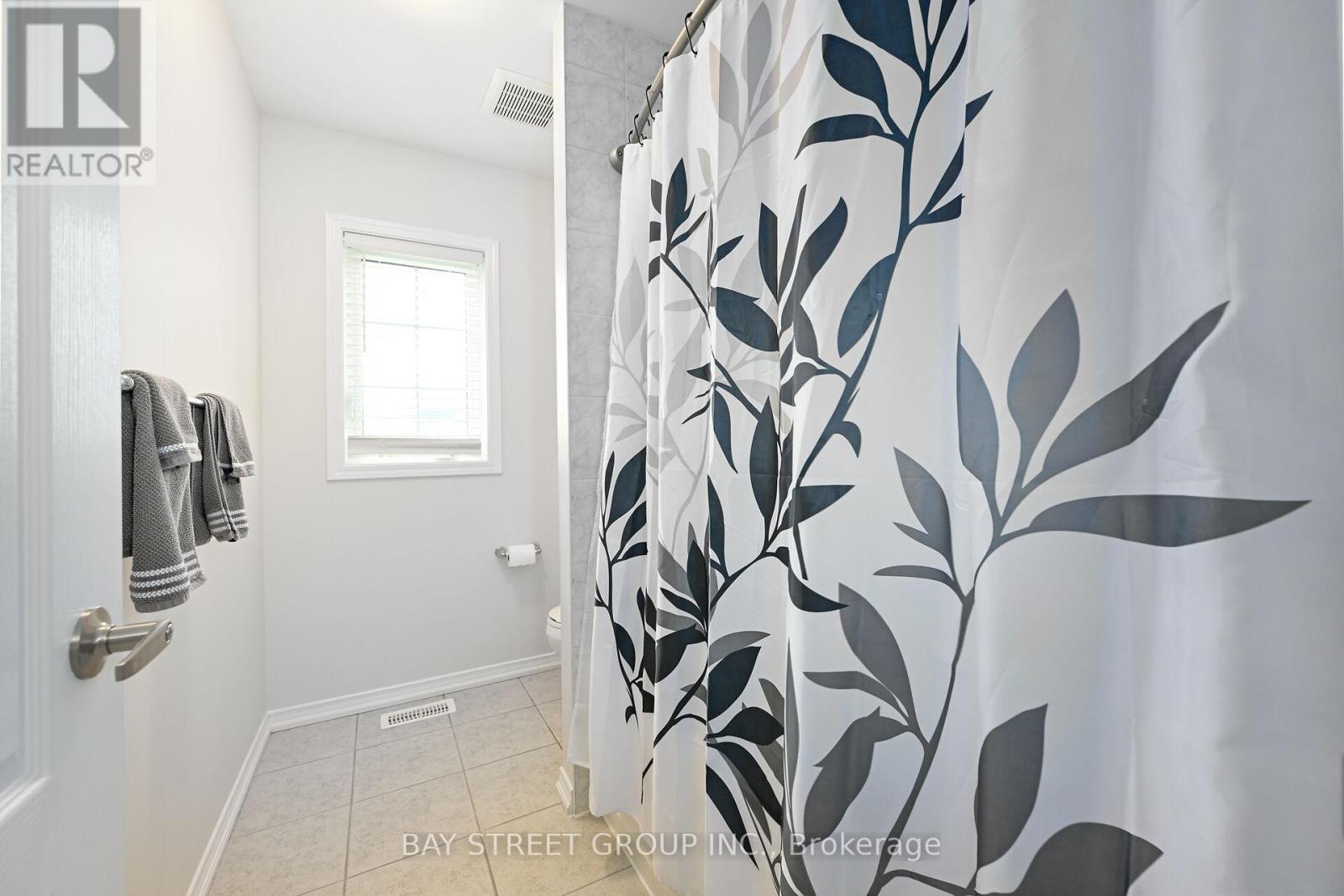 19 Froggy Drive, Thorold, Ontario  L9B 0G9 - Photo 29 - X12182053