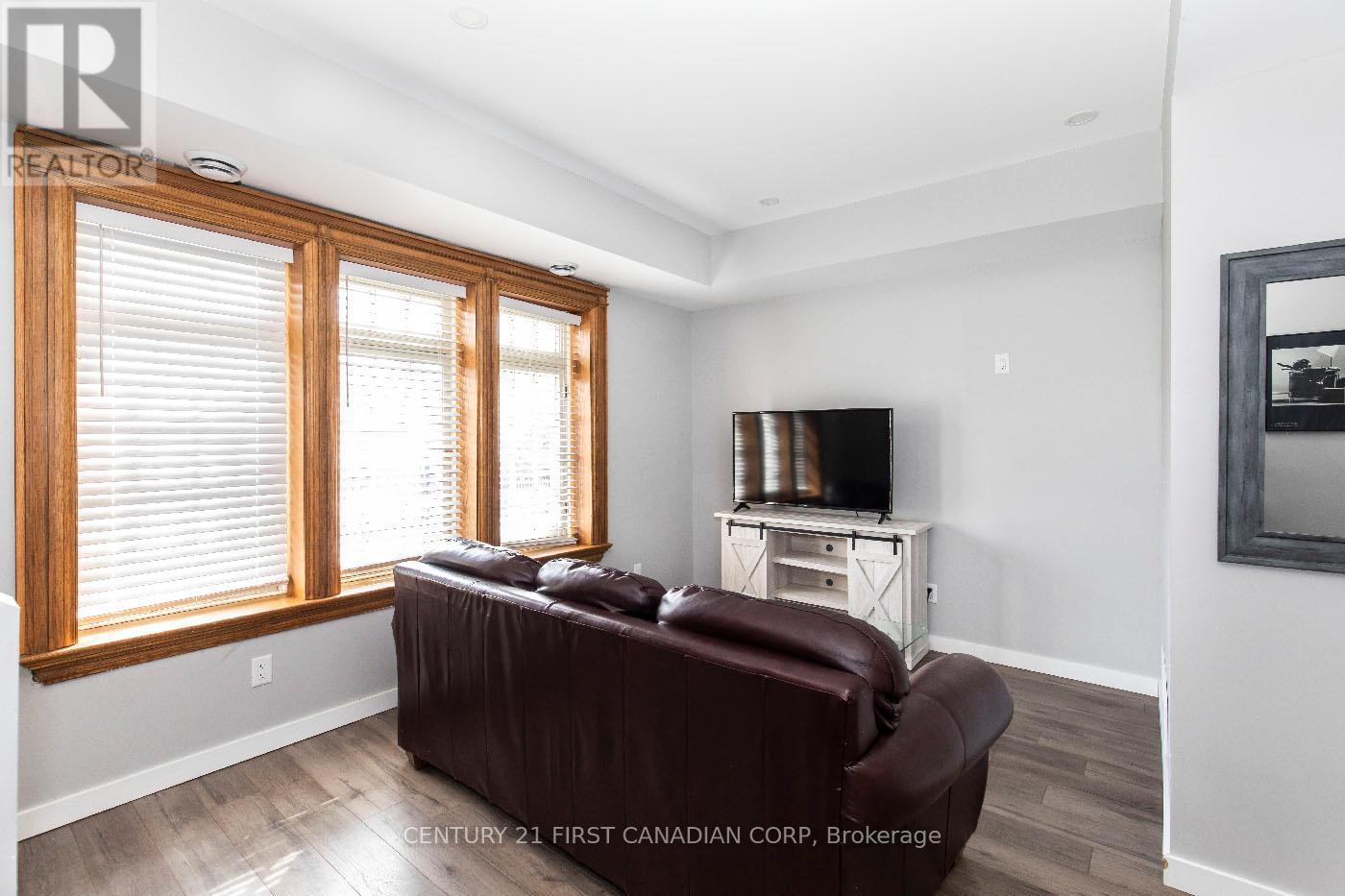 653 Talbot Street, London East, Ontario  N6A 2T6 - Photo 21 - X12166122