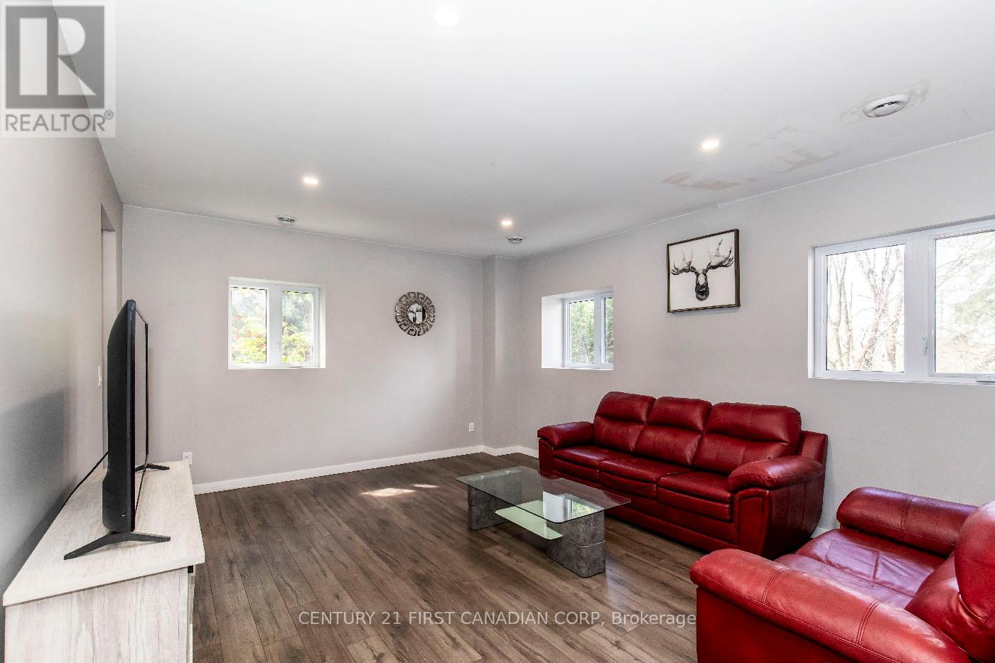 653 Talbot Street, London East, Ontario  N6A 2T6 - Photo 32 - X12166122