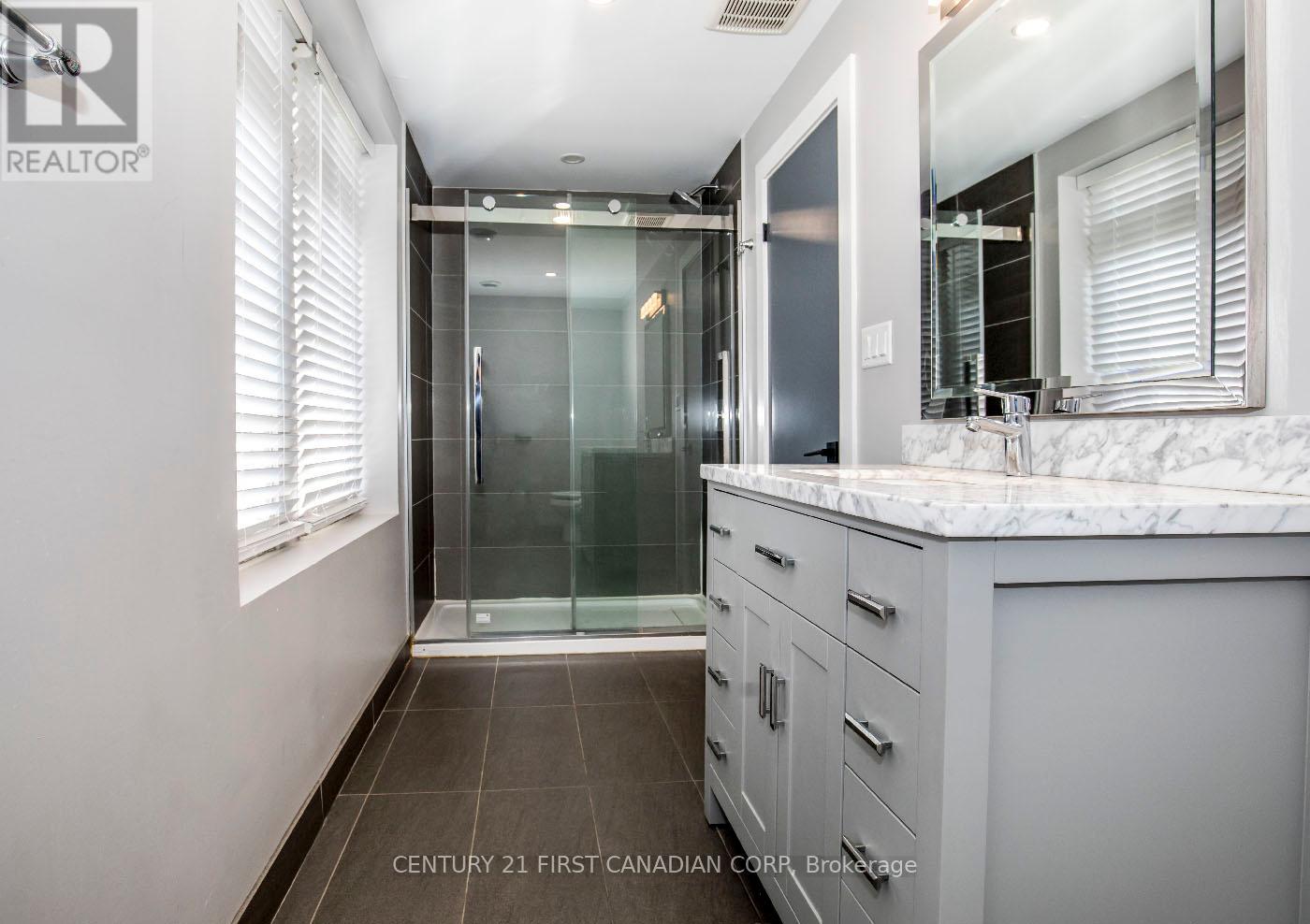 653 Talbot Street, London East, Ontario  N6A 2T6 - Photo 29 - X12166122