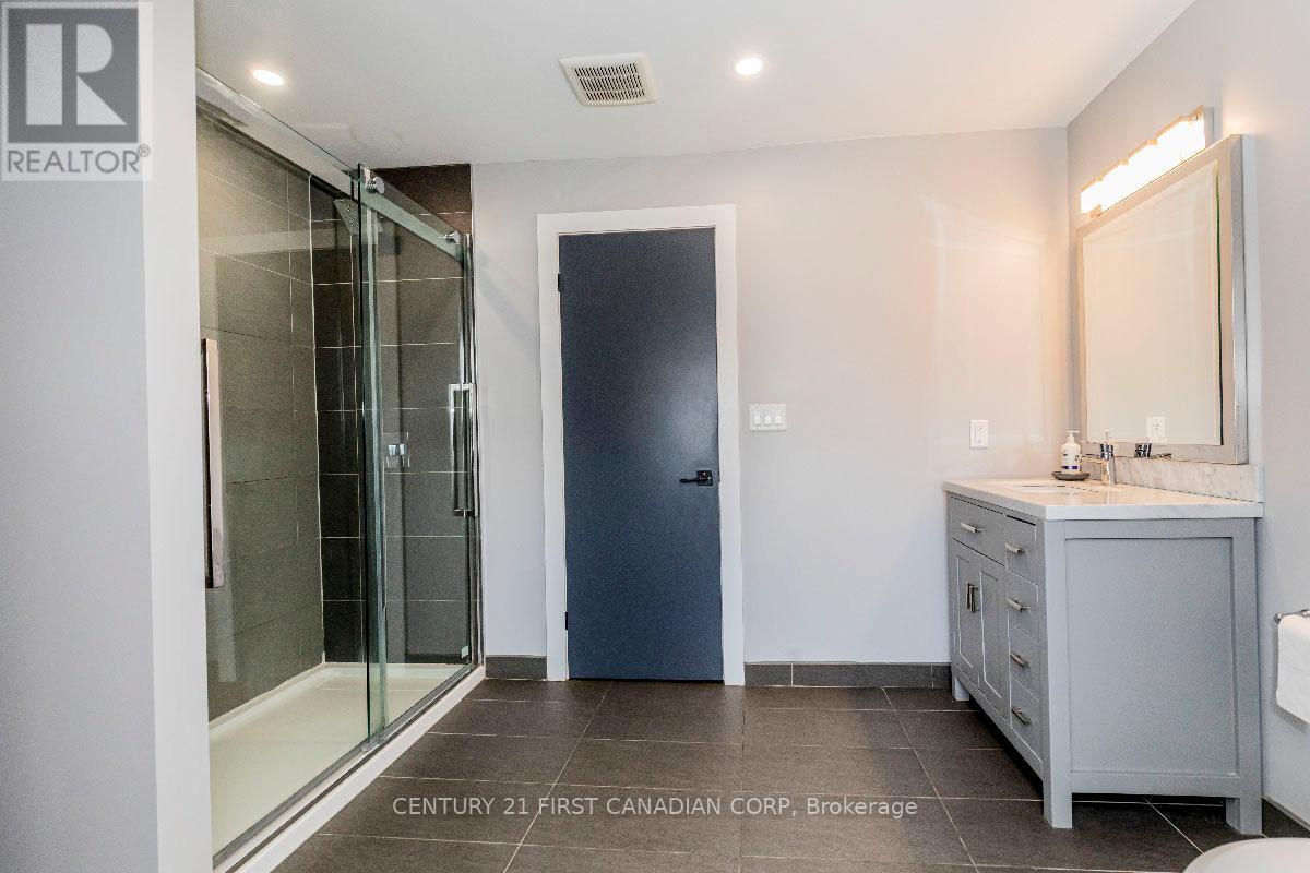 653 Talbot Street, London East, Ontario  N6A 2T6 - Photo 39 - X12166122