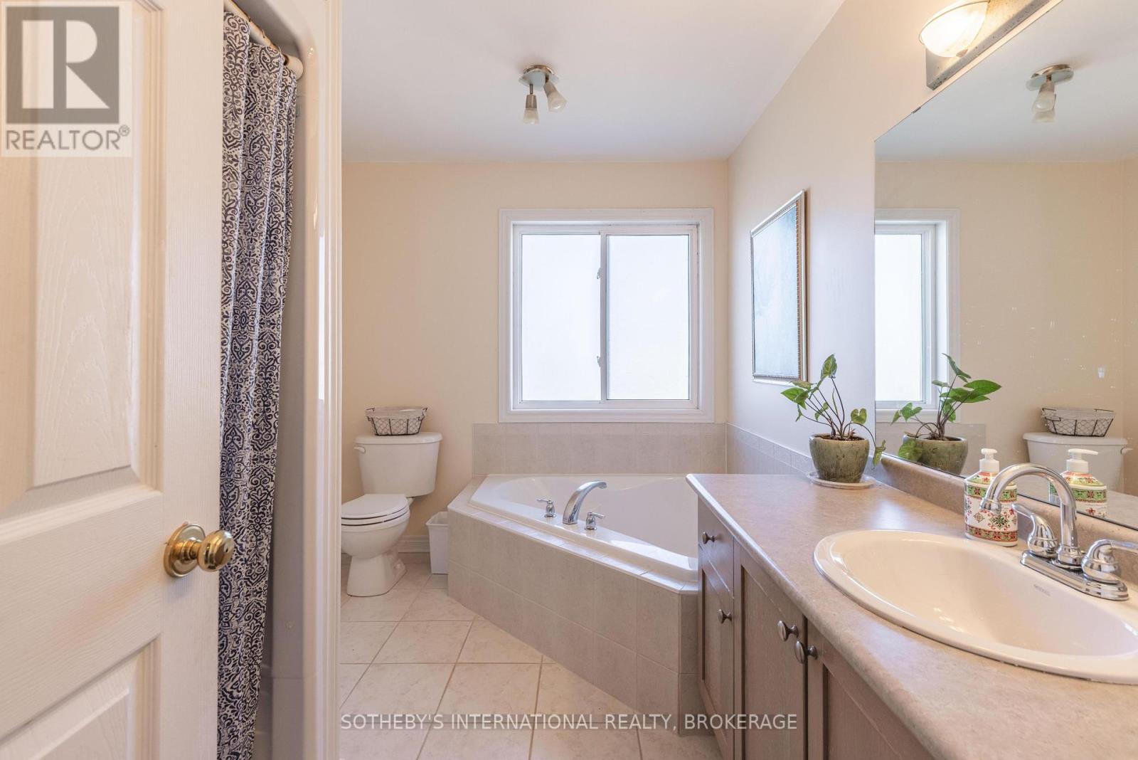 7 Honey Locust Circle, Thorold, Ontario  L2V 5E3 - Photo 17 - X12020651