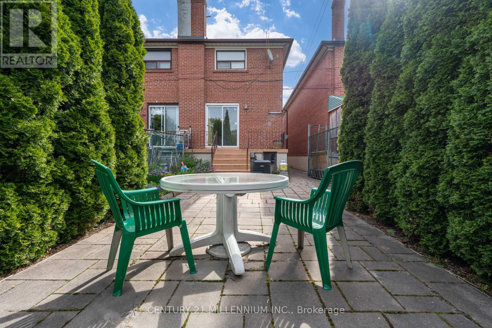 568 Dufferin Street, Toronto, Ontario  M6K 2A9 - Photo 26 - C12182065