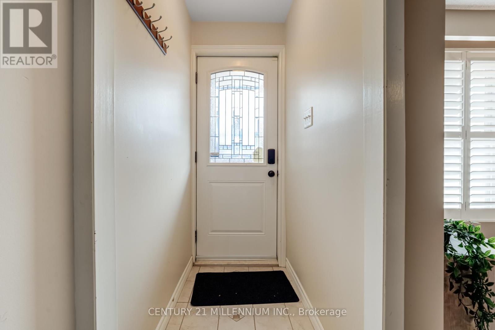Property at 568 DUFFERIN STREET image 3