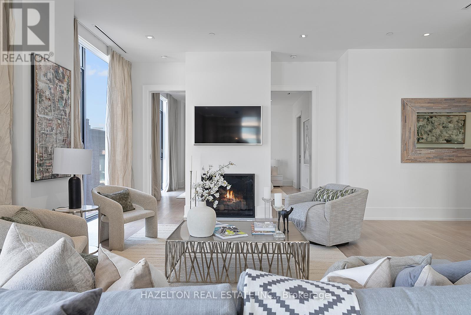 Property at 4D - 36 HAZELTON AVENUE image 4