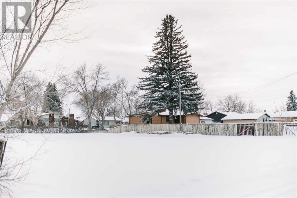 5000 - 5002 - 5004 - 6102 61 Street, Stettler, Alberta  T4K 1C7 - Photo 5 - A2190297