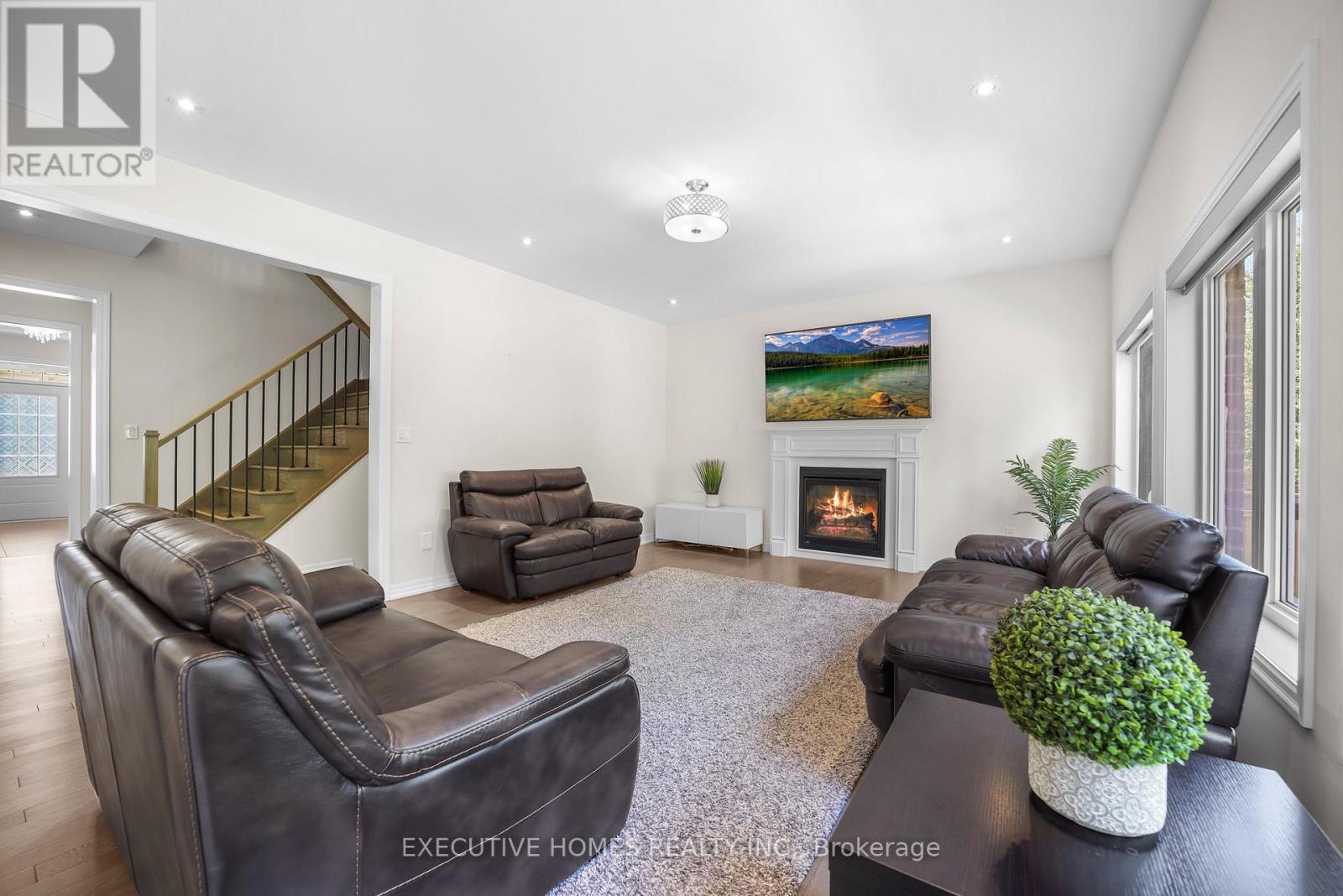 1743 Emberton Way, Innisfil, Ontario  L9S 0N4 - Photo 9 - N12181788