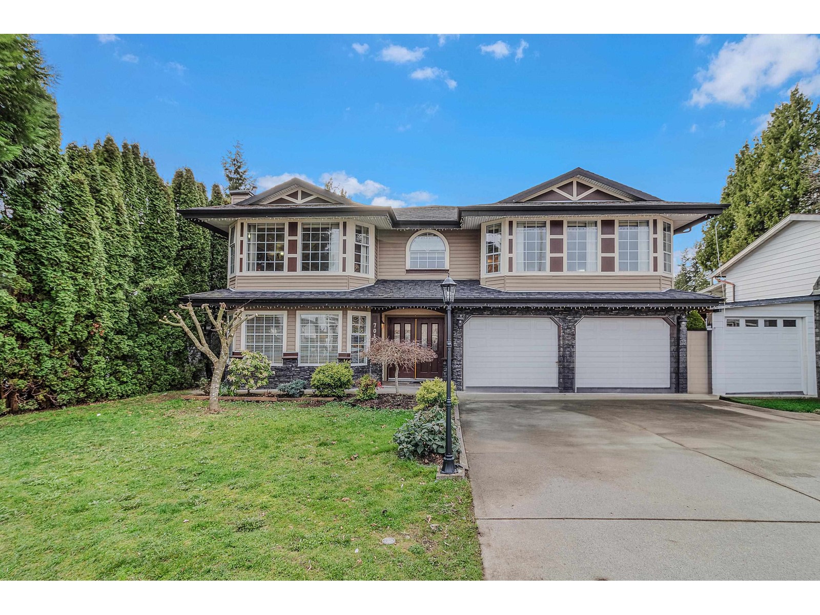 7015 142 STREET, Surrey, British Columbia