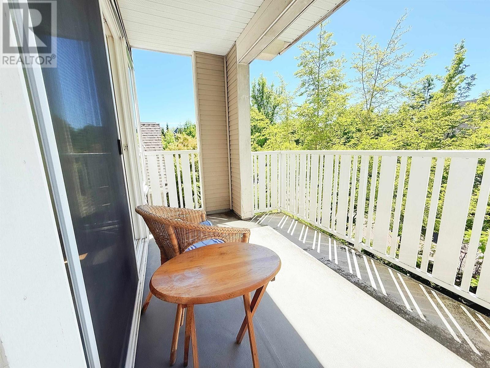 Listing Picture 2 of 10 : 322 8060 JONES ROAD, Richmond / 烈治文 - 魯藝地產 Yvonne Lu Group - MLS Medallion Club Member