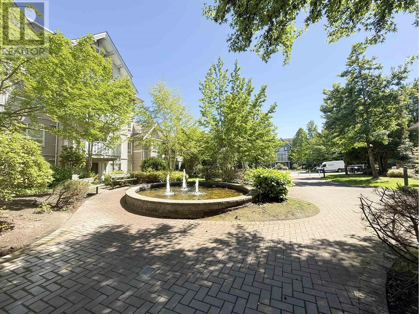 Listing Picture 9 of 10 : 322 8060 JONES ROAD, Richmond / 烈治文 - 魯藝地產 Yvonne Lu Group - MLS Medallion Club Member