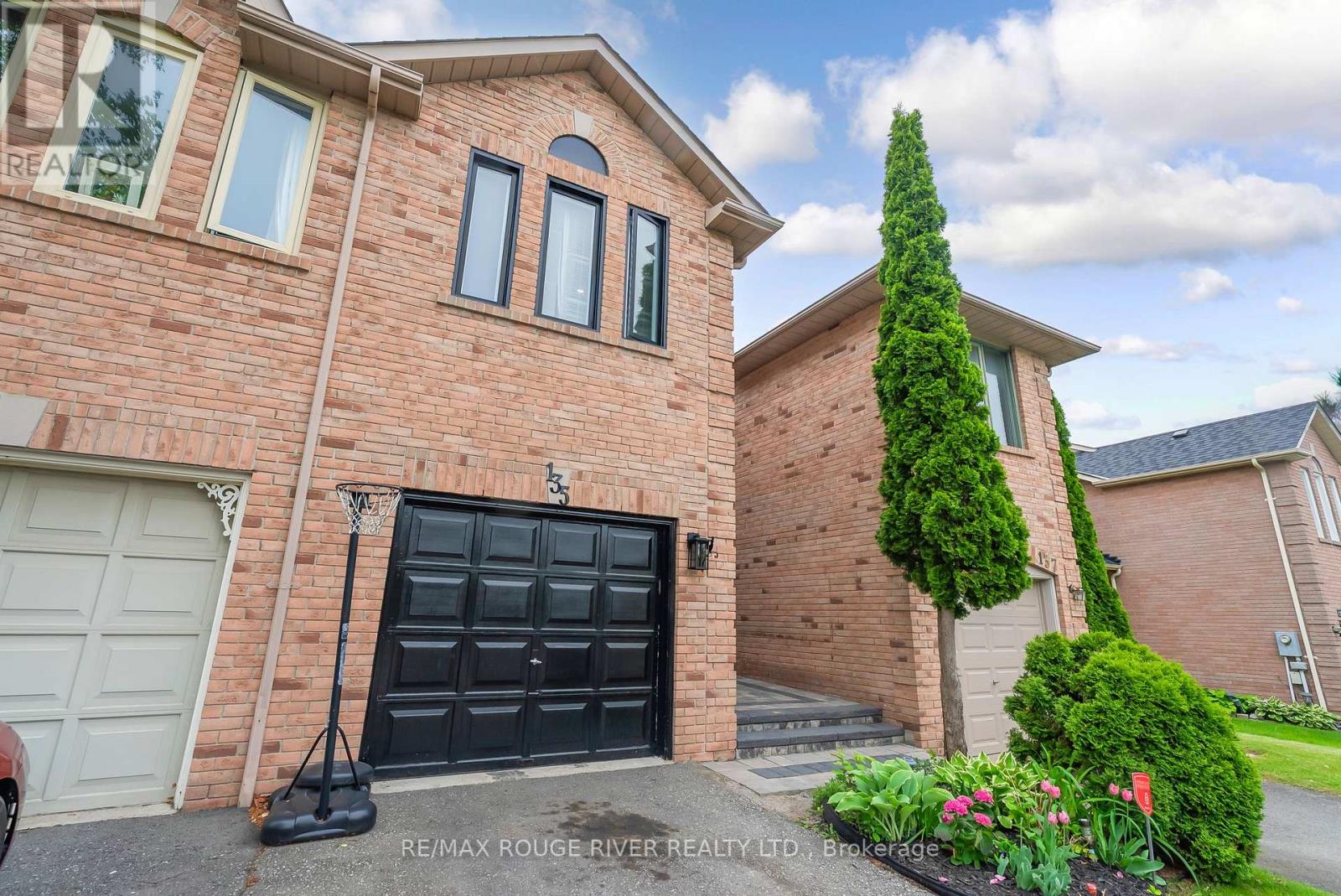 135 TIMBER MILL AVENUE, Whitby, Ontario