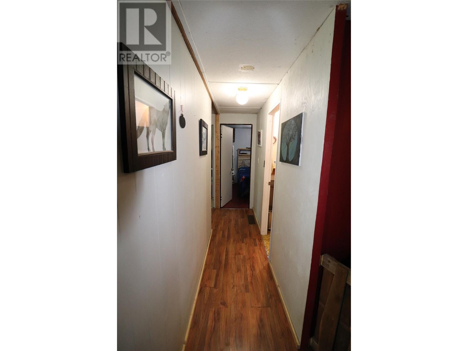 1030 BLAKE Street, Castlegar, BC V0G1X0