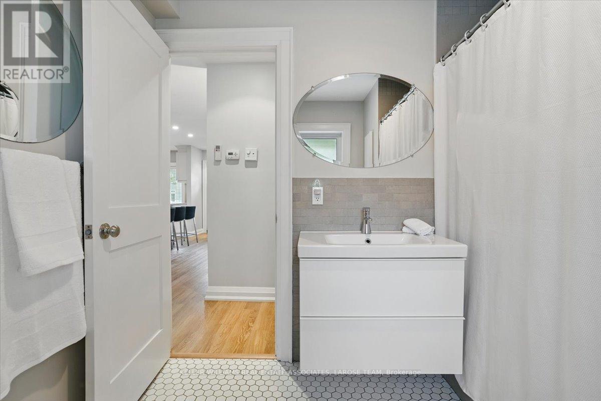 1611 Trotwood Avenue, Mississauga, Ontario  L5G 3Z8 - Photo 30 - W12182098